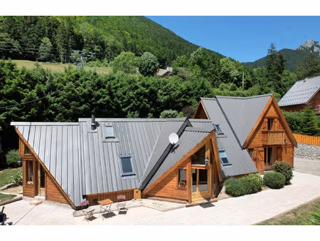 magnifique chalet - dépendances - unique - prestations remar