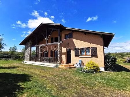 maison traditionnelle de 128 m² à pomarez