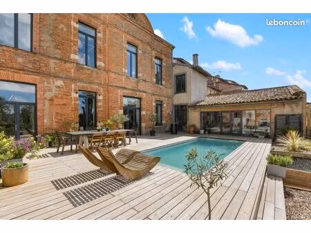 superbe maison de caractère – prestations haut de gamme avec piscine chauffée