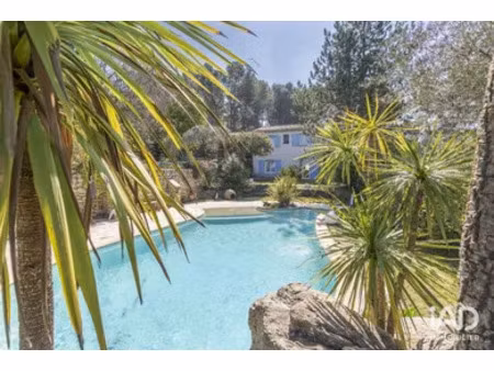 maison à trets (13530)