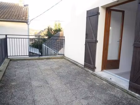 dourdan - appartement 3 pièces - 58 m² - grande terrasse - parking