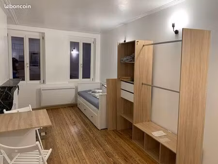 location studio meublé