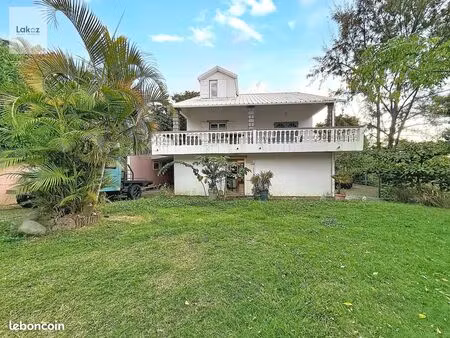 villa 4 pièces 90 m²