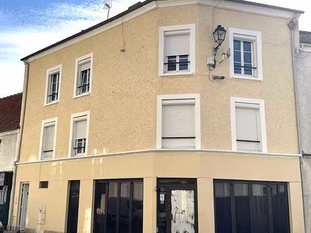 vente immeuble 177 m² brie-comte-robert (77170)