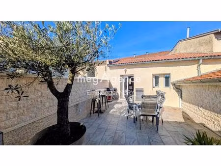 maison de village 120m² - terrasse 33m² - garage & atelier 115m²