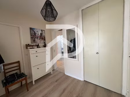 appartement les essarts le roi 3 pièce(s) 65 m2