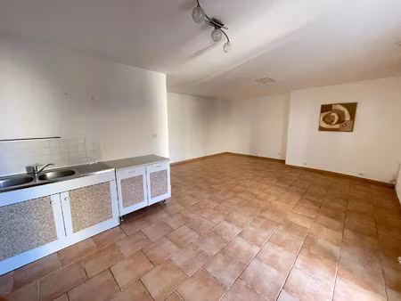 location appartement 1 pièce 35 m² à pertuis (84120)  nan €