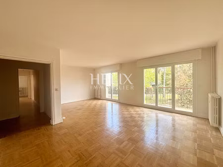 appartement familial de 105m² proche des écoles avec ascenseur  parking  balcon et gardien