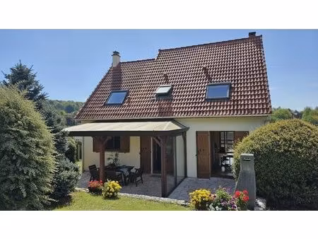 maison 4 chambres avec sous-sol total et terrain clos de 1532 m?