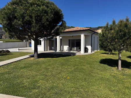 villa d'exception 200m2 avec terrain de 2004m2