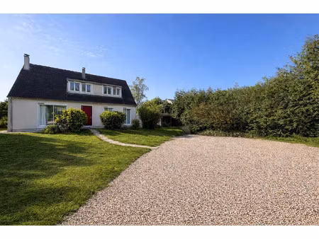 vente maison 7 pièces 142 m2 à villeneuve-le-comte