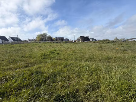 terrain constructible - 3 376 m² - situation idéale entre bourg et plage