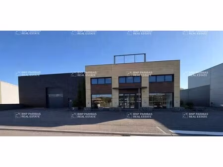 vente local d'activités 650 m²