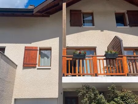 bel appartement dans petite copropriété