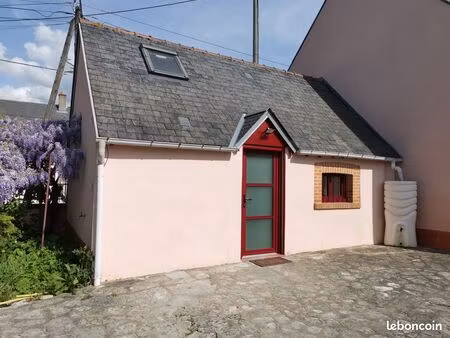 location studio meublé