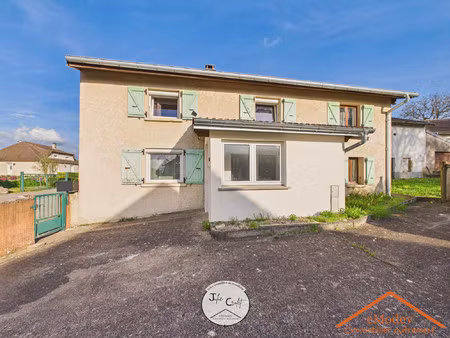 maison familiale atypique avec jardin et garage – secteur rech