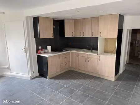 maison village avec terrasse