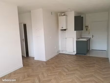 t2 très lumineux en hyper centre