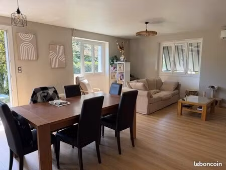 t2 bis en rez de chaussée avec jardin