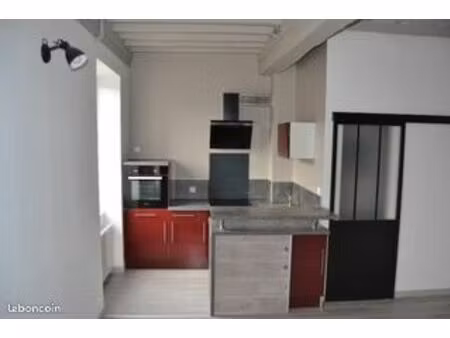 a louer appartement studio tournus 28 m²