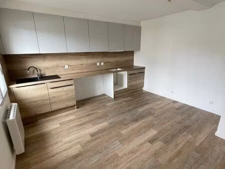 ? maison à louer centre d’angerville-l’orcher