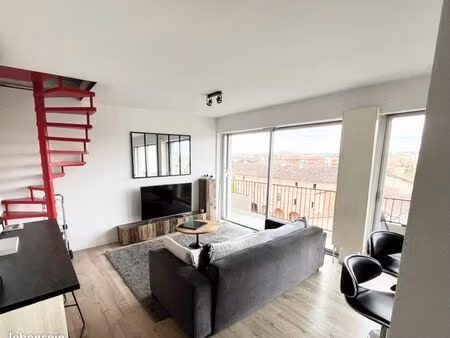 à louer t2 meublé avec parking plein centre