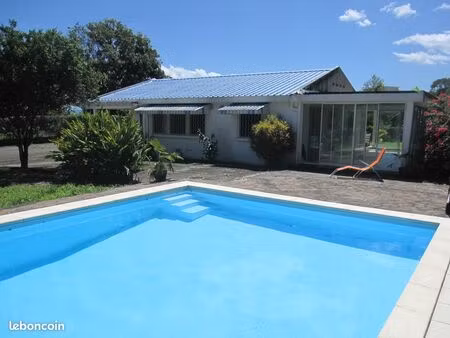 villa f4 avec piscine - cadre verdoyant  quartier calme  idéal colocation