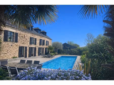 maison 7 pièces - 240 m²