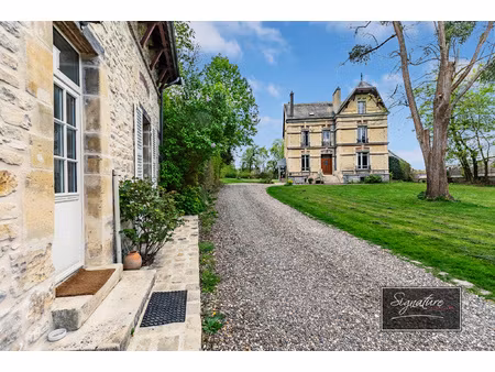magnifique propriété entre chantilly et senlis  une maison 