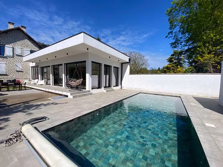 elégante meulière de charme avec extension contemporaine  piscine - 8 pièce(s) 290 m2