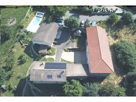 villa de luxe de 4 chambres en vente l'étrat  auvergne-rhône-alpes