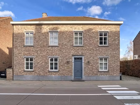 commercieel te huur in hoegaarden