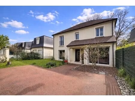 maison de prestige de 208 m2 en vente le plessis-trévise  île-de-france