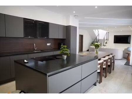 maison de prestige en vente vany  france