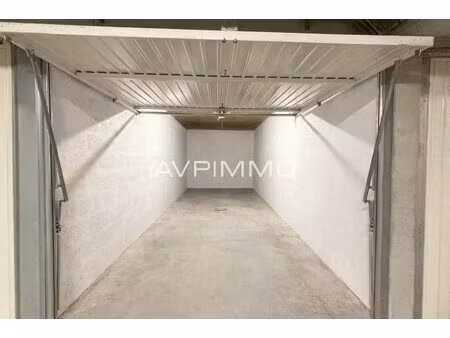 garage 19 m2 en sous-sol centre-ville saint-cyr-sur-mer électricité résidence sécurisée -.