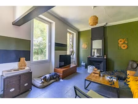 t3 de charme avec jardin privatif  vue panoramique et beaux volu