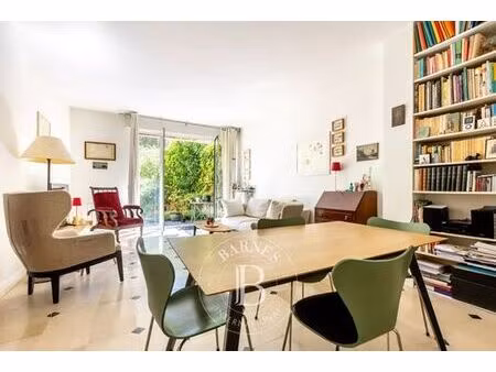 appartement de luxe de 83 m2 en vente motte-picquet  commerce  necker  paris  île-de-franc