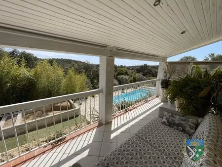 vente villa 5 pieces avec garage et piscine. apercue mer au calme sans vis a vis au...
