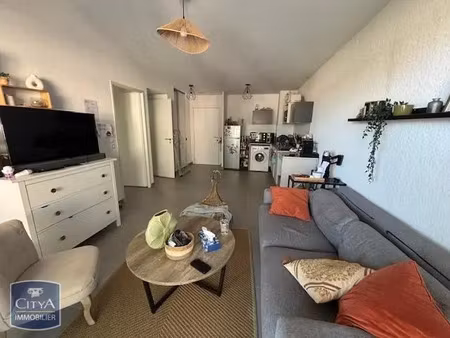 appartement à louer 2 pièces 42.08 m² - sète (34) - 641€