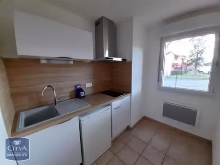 appartement à louer 3 pièces 53.39 m² - millau (12) - 560€