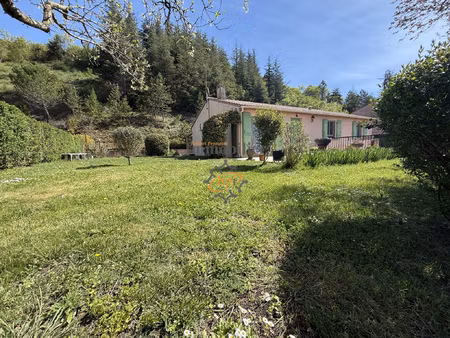 vente maison avec terrasse et garage sur 3048 m2 de terrain 