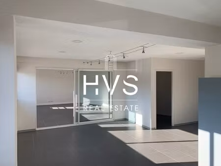 location local professionnel 70m²