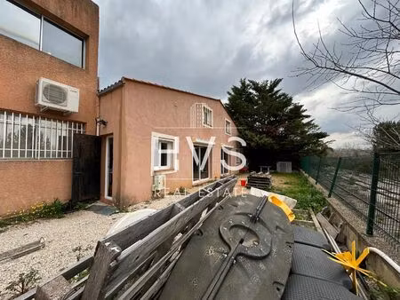 location local professionnel 100m²