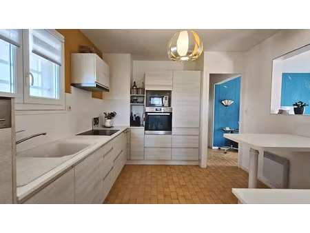 vente maison 7 pièces 124 m² à saint-seurin-de-cursac (33390)  200 000 €