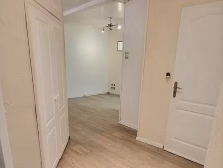 appartement f3- 65 m2 au centre allevard