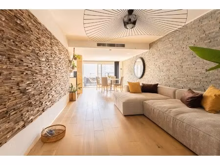 lichtrijk en modern appartement met 2 slaapkamers