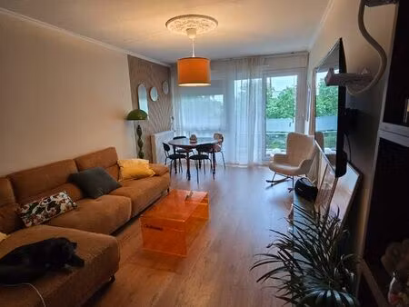appartement . 77 m2 . t4