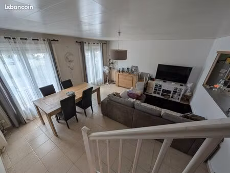 maison familiale rénovée avec jardin et grand espace polyvalent de 23 m²