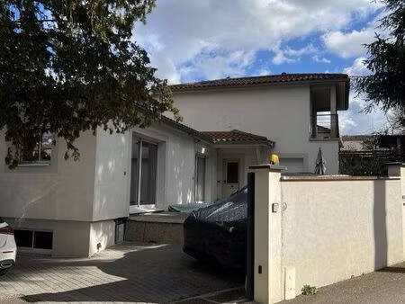 maison 3 étages 196 m2 saint-genis-laval