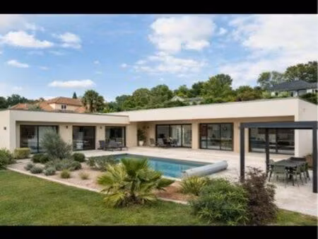 villa de prestige - vue pyrénées